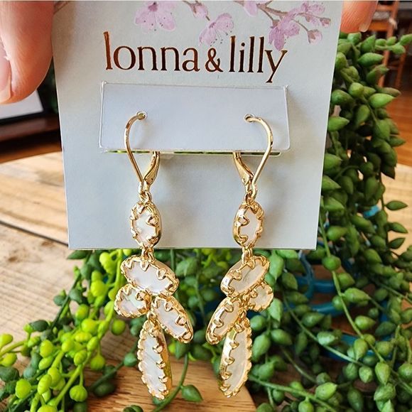 LONNA & LILLY Gold-Tone Flat Stone Statement Earrings NWT - Picture 4 of 5